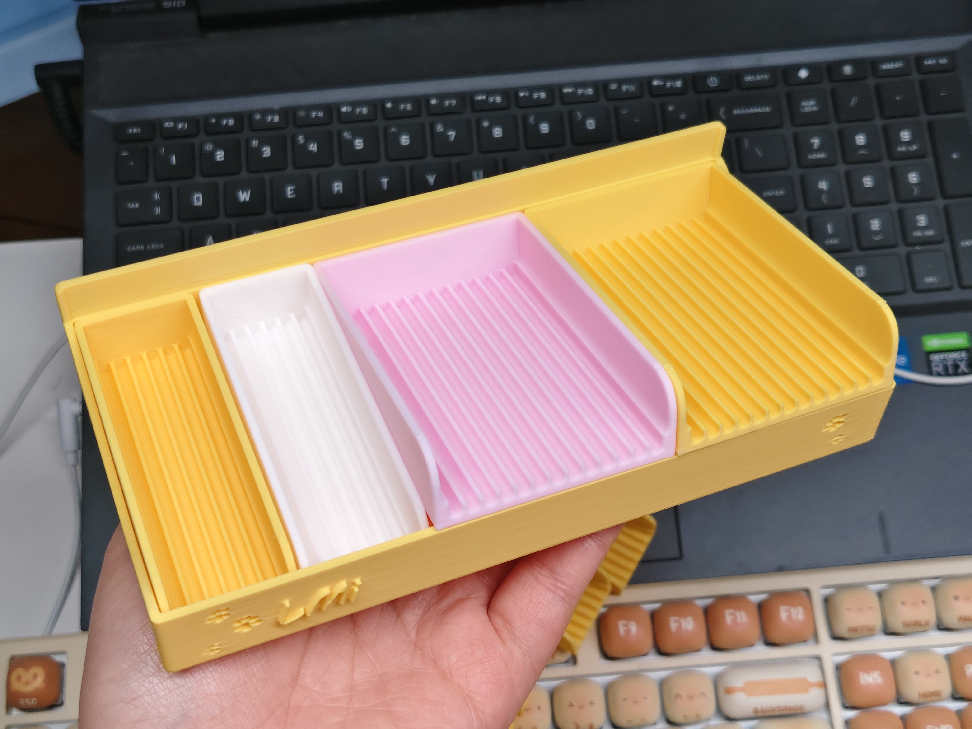 Miniatura 3 do modelo 3D 猫猫躺平收纳组合豆铲