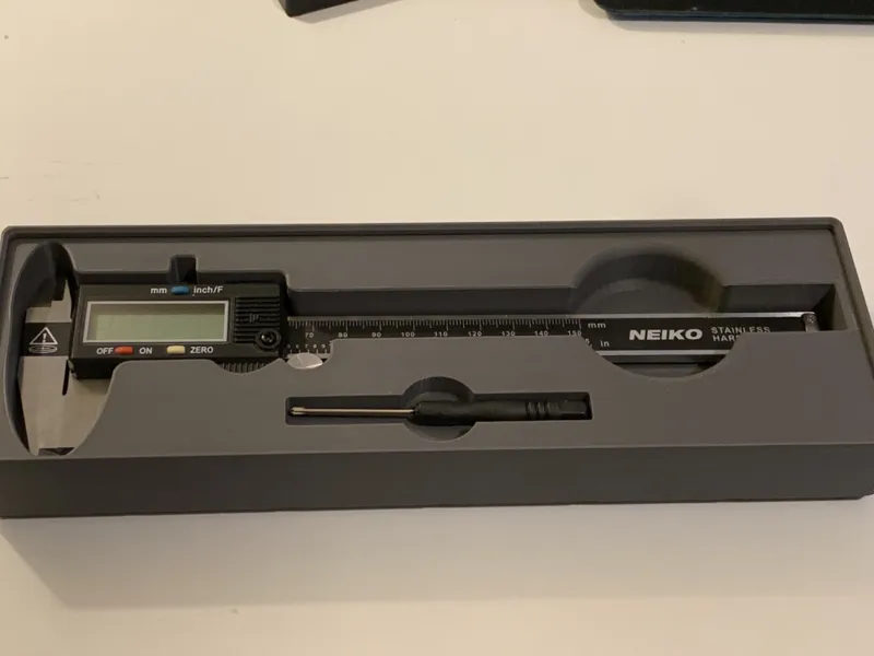 Caliper(NEIKO 01407A) + Screw Drive Gridfinity bin