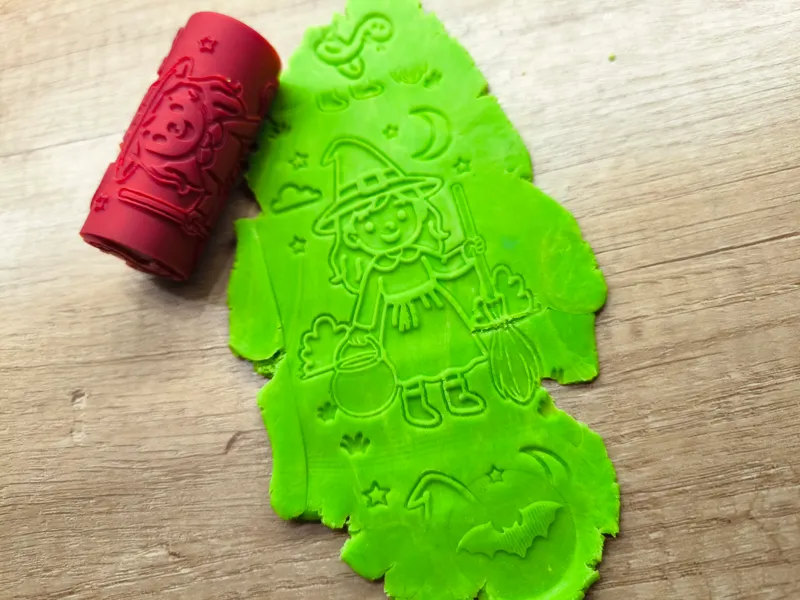 Witch / halloween playdoh roller