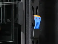 Replaceable blade scraper holde