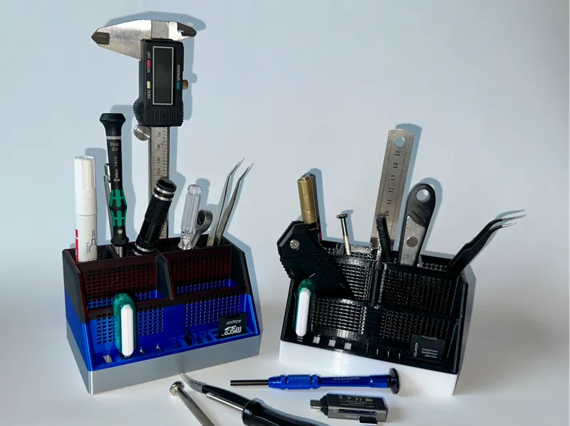 Desk organizer / Pen holder