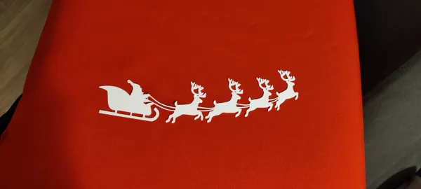 Silhouette fenêtre cerf et père Noël