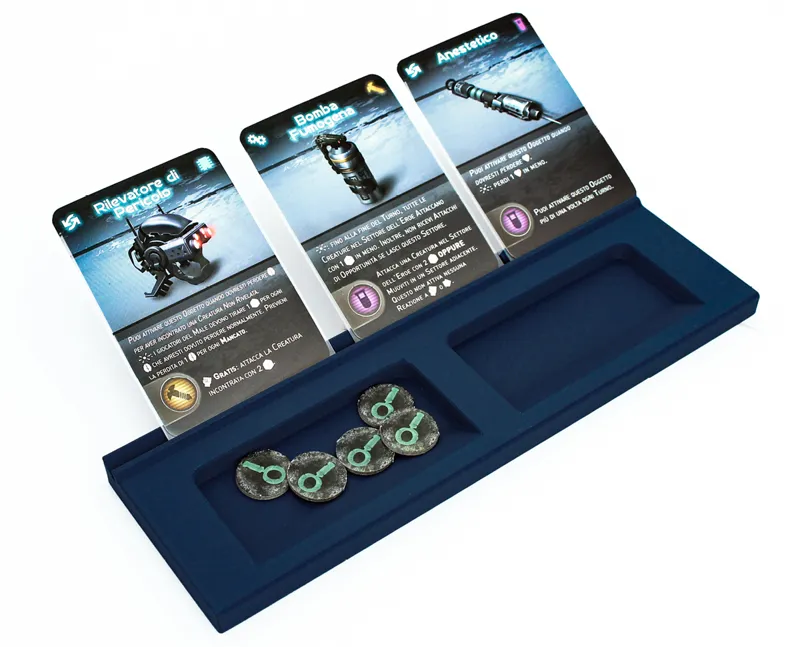 Card & Token Keeper - stand board game