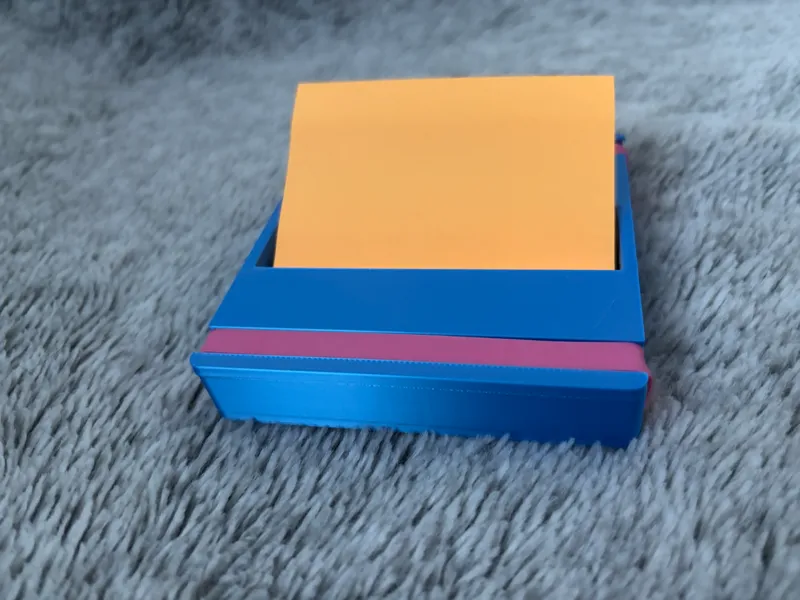Stickeez - The Ultimate Desk Sticky Note Helper!