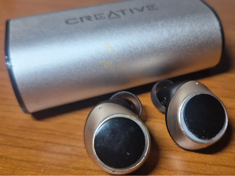 Creative Outlier Earbuds Cap
