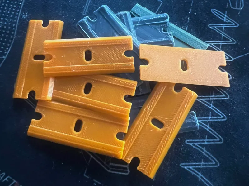 Plastic Razor Blades 