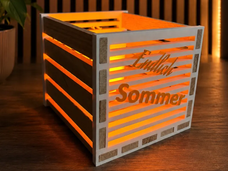 Klötzchen Kiste und Windlicht