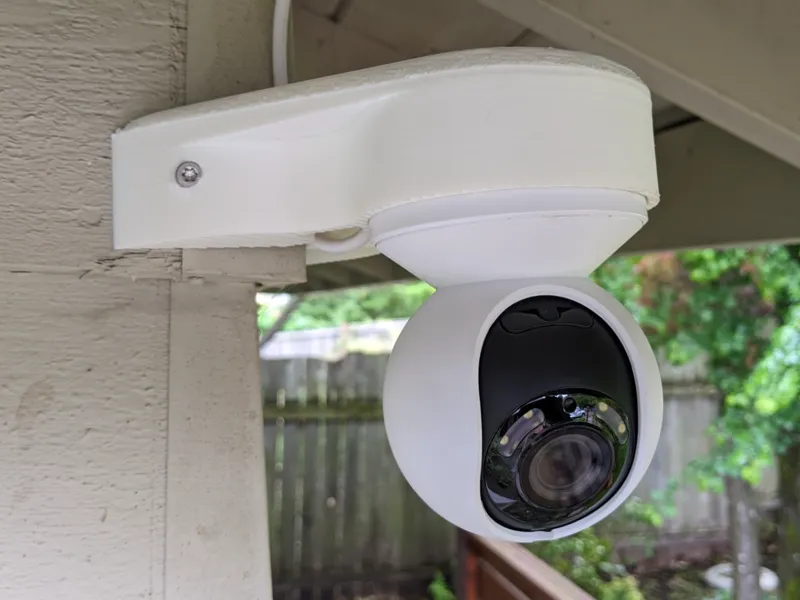 Reolink Outdoor E1 Camera Outside Corner Mount 