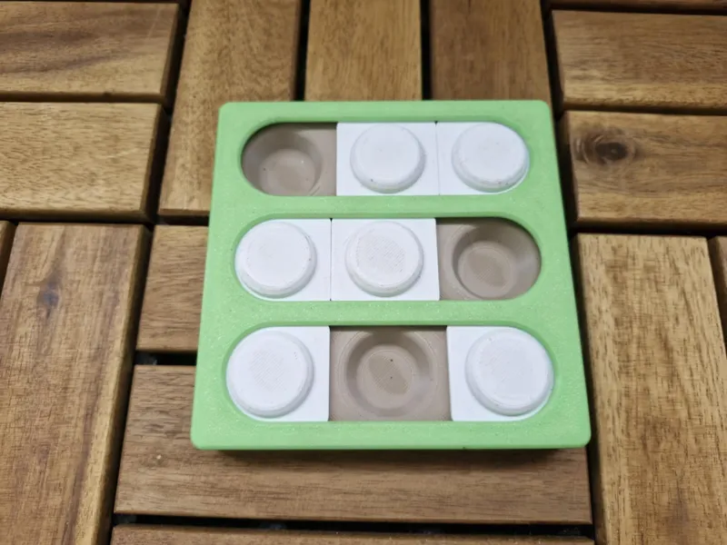 Interactive TreatBox - SlideBox 3x3 (4slots)