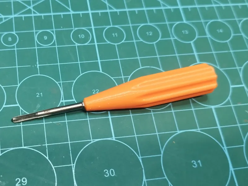M3 tap holder