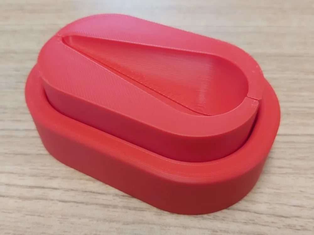 Letrero o emblema decorativo: Splitable teardrop mold (x7 designs) for clay. Referencia del modelo original.