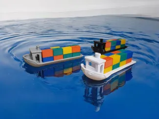 Benchy Containerschiff