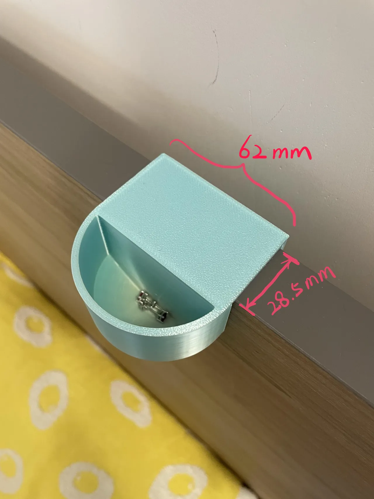 无需支撑床头耳钉小置物架（适用于28.5mm厚度床头板）床頭耳釘小置物架 view 3