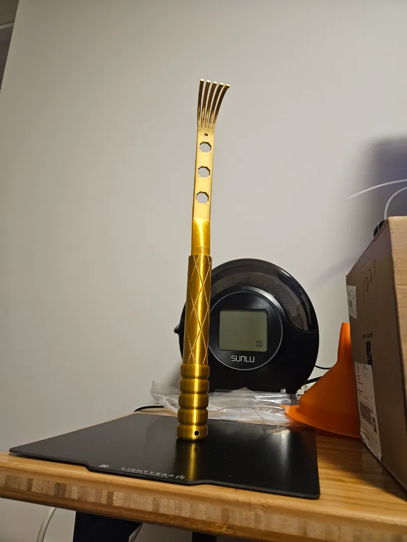 Royal Back Scratcher