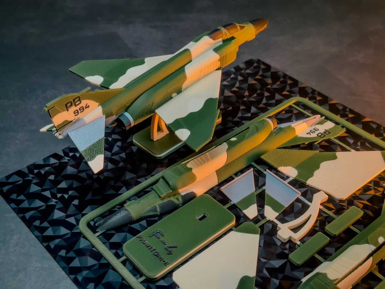 F-4 Phantom II Plane Kit Card view 2