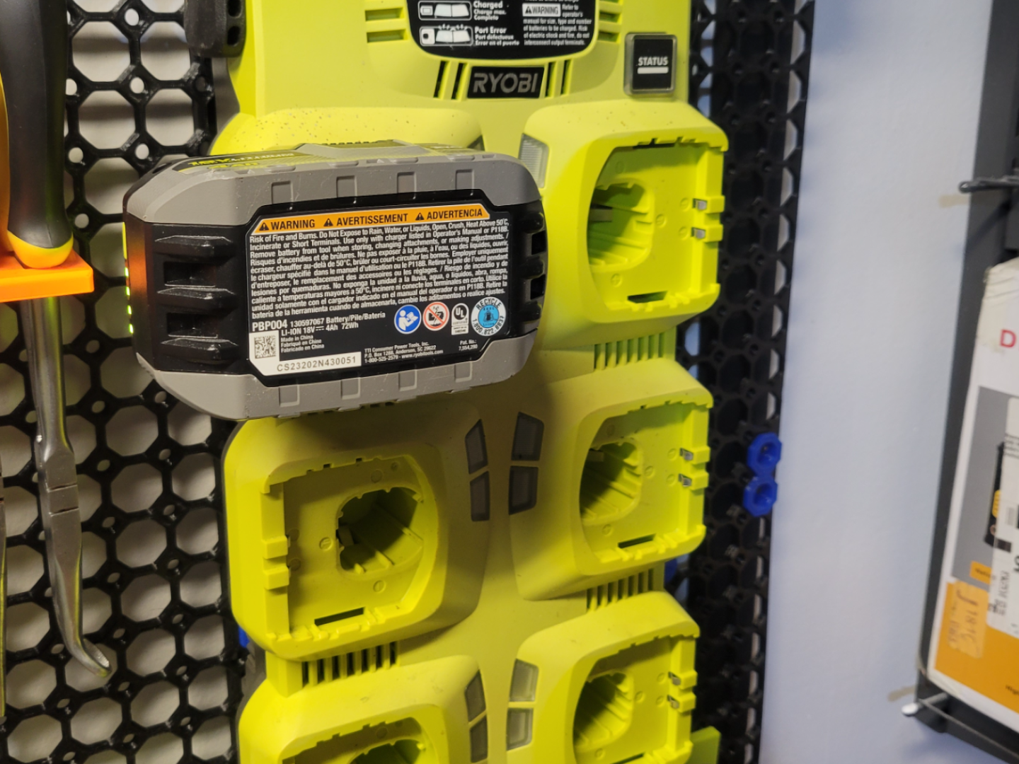 Multiiboard Pegs for Ryobi P125 Battery Charger