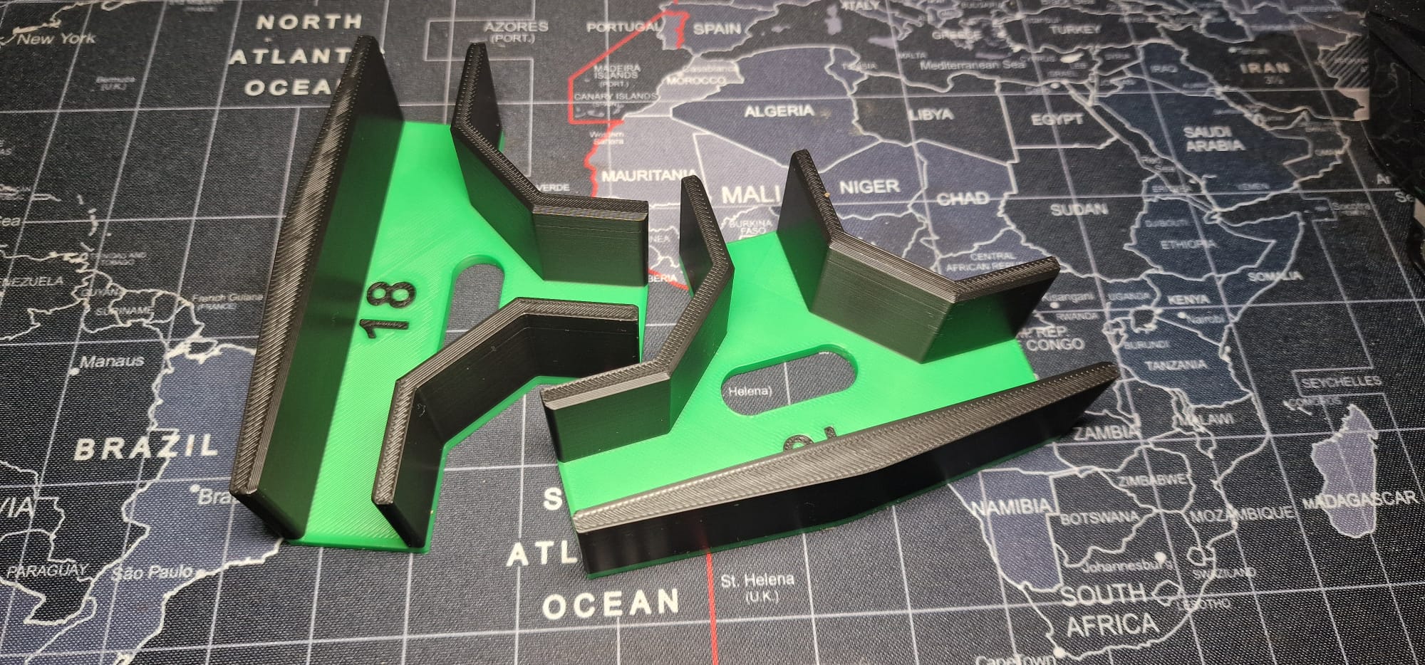 Miniatura 4 do modelo 3D Third hand tools for boards positioning