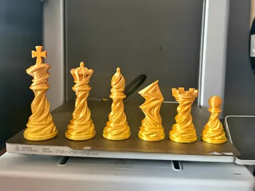 Letrero o emblema decorativo: Golden Spiral Chess Set – Elegant Twisted Chess — vista de referencia 4