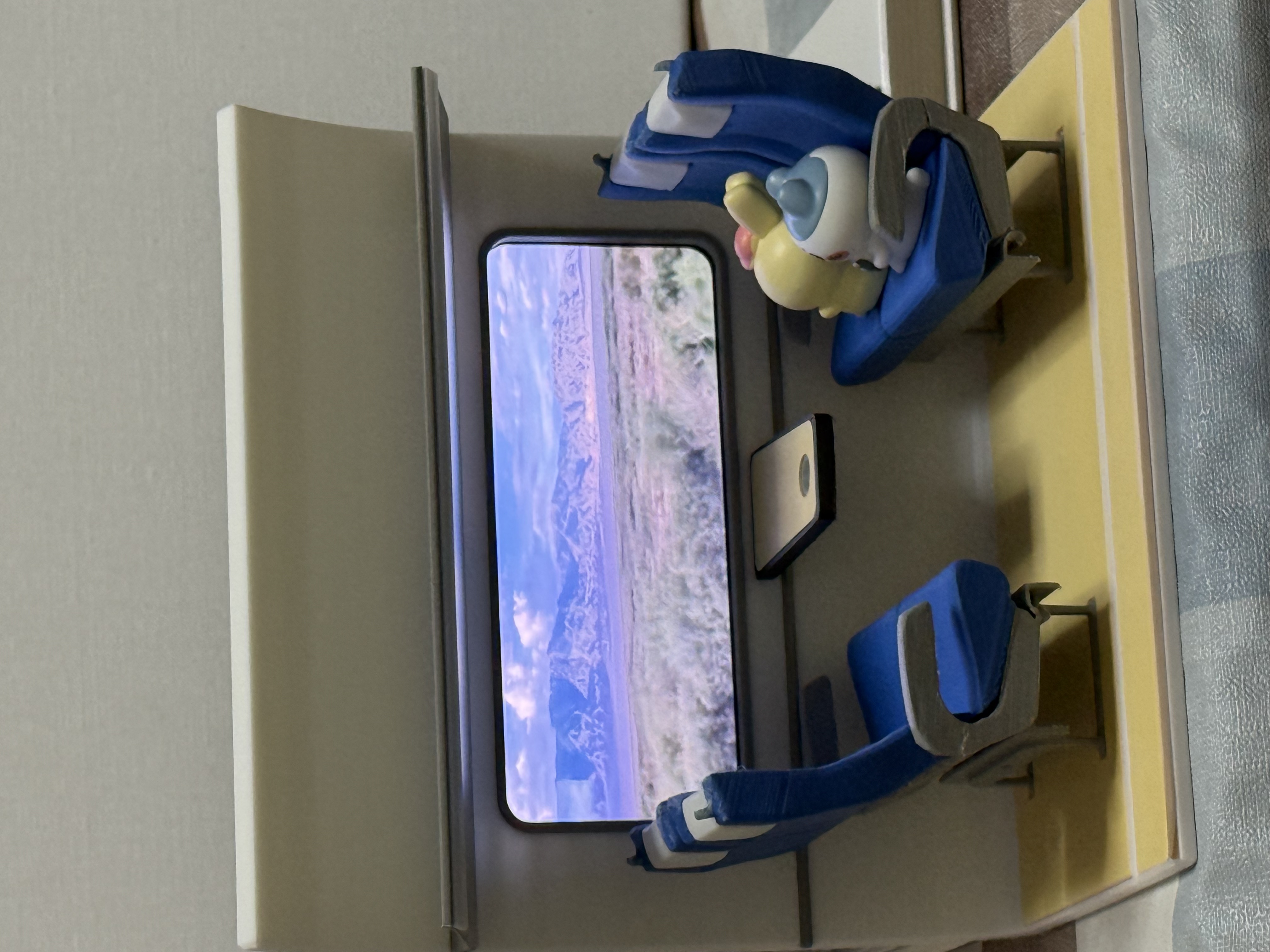 Miniatura 1 do modelo 3D 【旅途风景】 迷你火车 创意手机相框 高铁摆件 手机支架