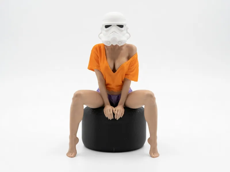 Stormtrooper Figurine - Sitting Beauty