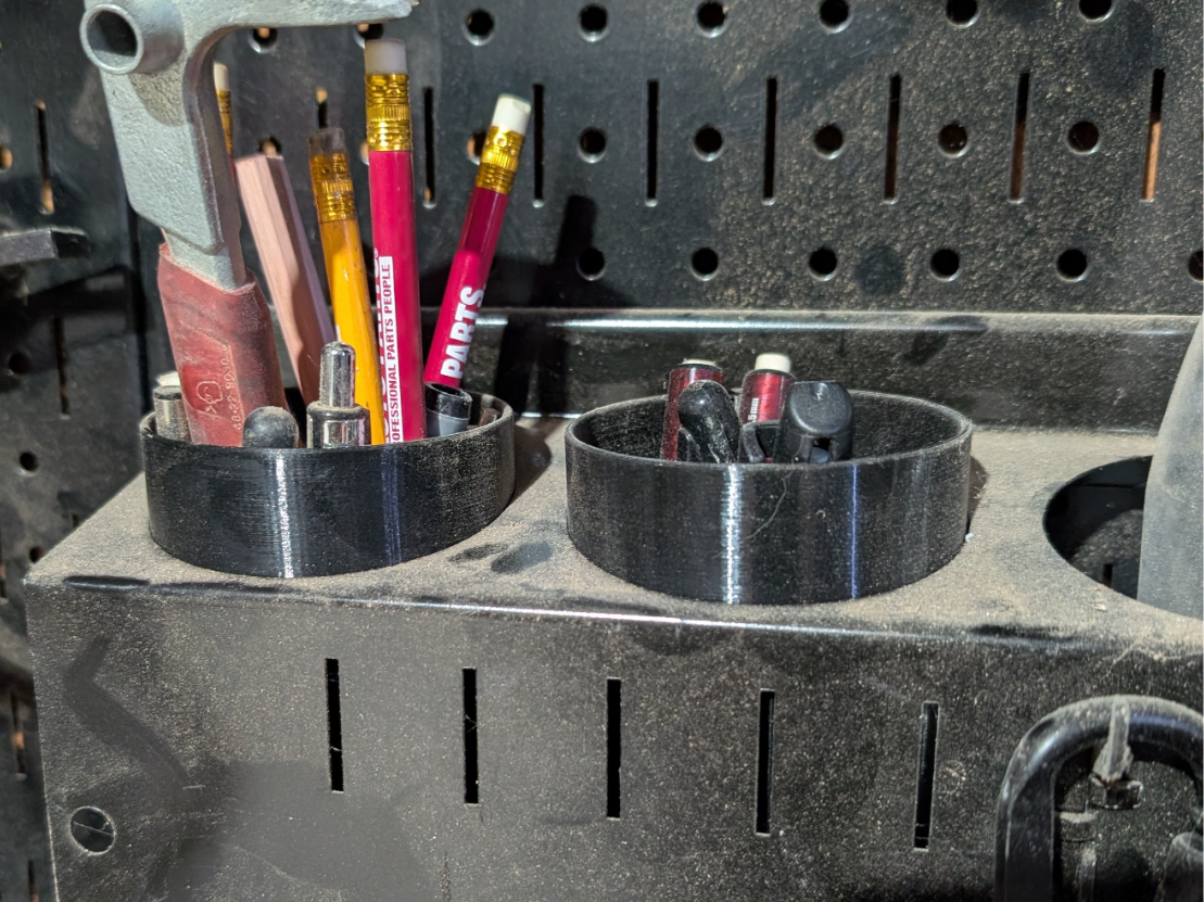 Wall Control Spray Can Holder Cup