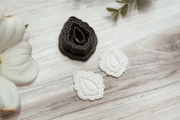 Cortador para modelado: Ornate Teardrop Polymer Clay Cutter — vista de referencia 4