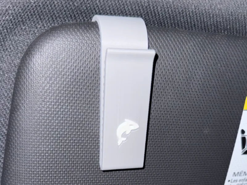 Sunglasses Clip w/ Whale