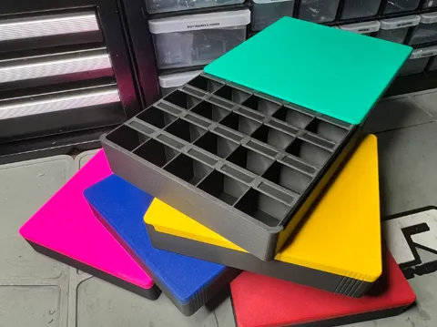 Bandeja organizadora: Tiny Screws Parts Tray — referencia de MakerWorld