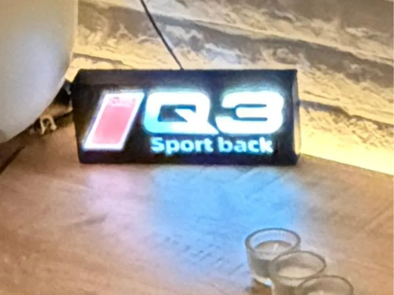 Lightbox Audi Q3 Sport back