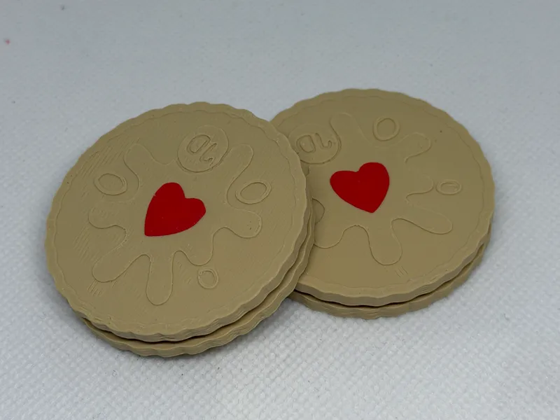 Ultra-Realistic Jammy Dodger Biscuit - Toy Food