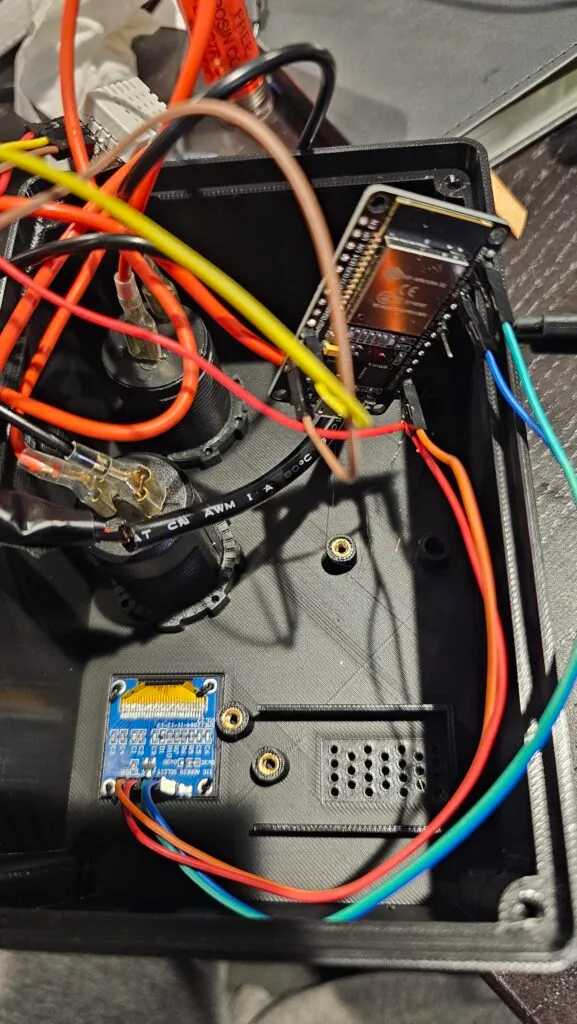 TentBox 12v Power extension by Bryan MakerWorld