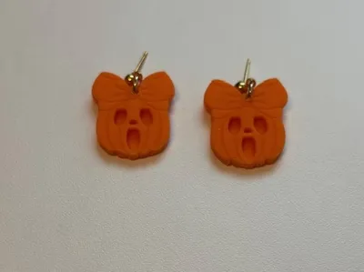 Pumpkin with bow