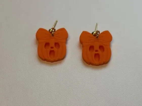 Pumpkin with bow