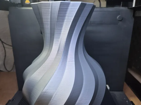 Vase en spirale