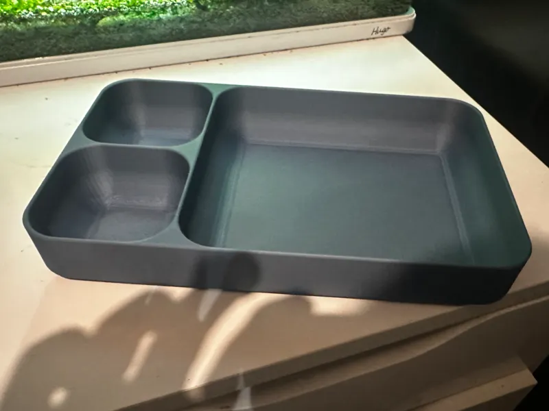 Brick sorting tray