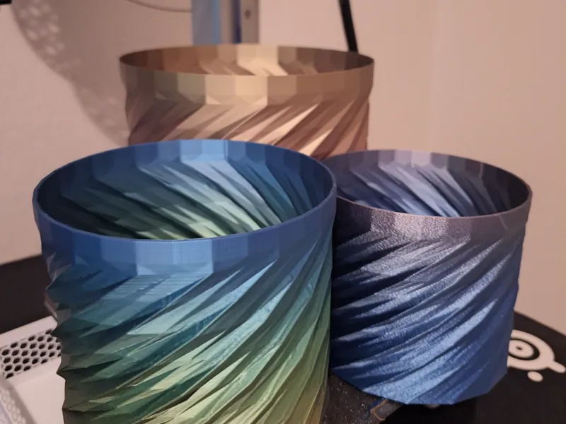 Spiral Vase Pot Set – Dual Scales (75% / 65%)