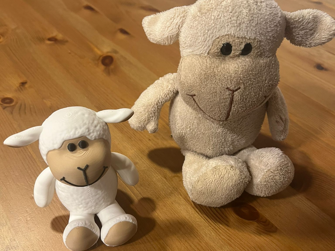 Kleines Schaf aus Kinder-Überraschung Lola Lamm