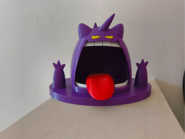 Ectoplasma Gigamax dans un marécage (Pokémon)