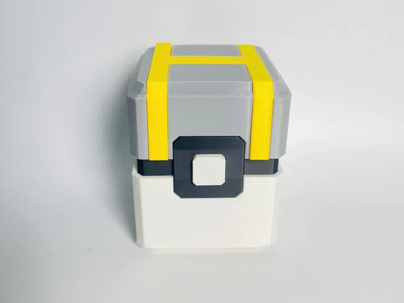 UltraBall Pokemon Deckbox