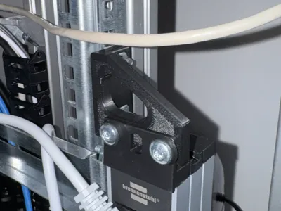 Vertical mount adapter for rack rails