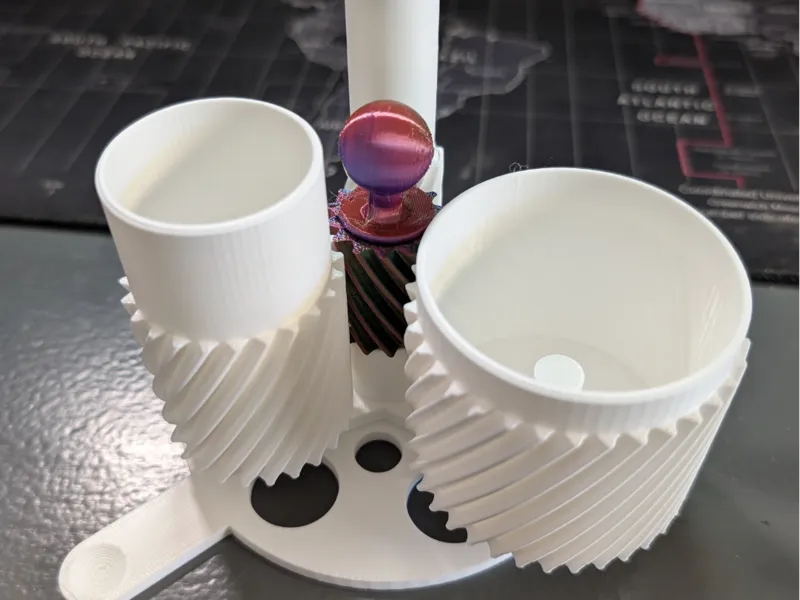 Planetary Gear Desk Organizer