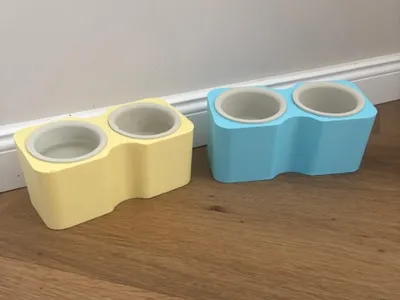 Pet bowl with riser (holder)