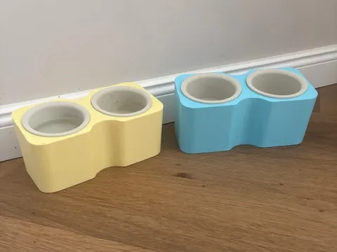 Pet bowl with riser (holder)