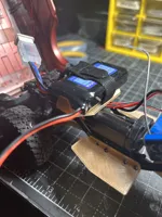 Support batterie latéral pour Axial SCX24 Bronco — photo 3