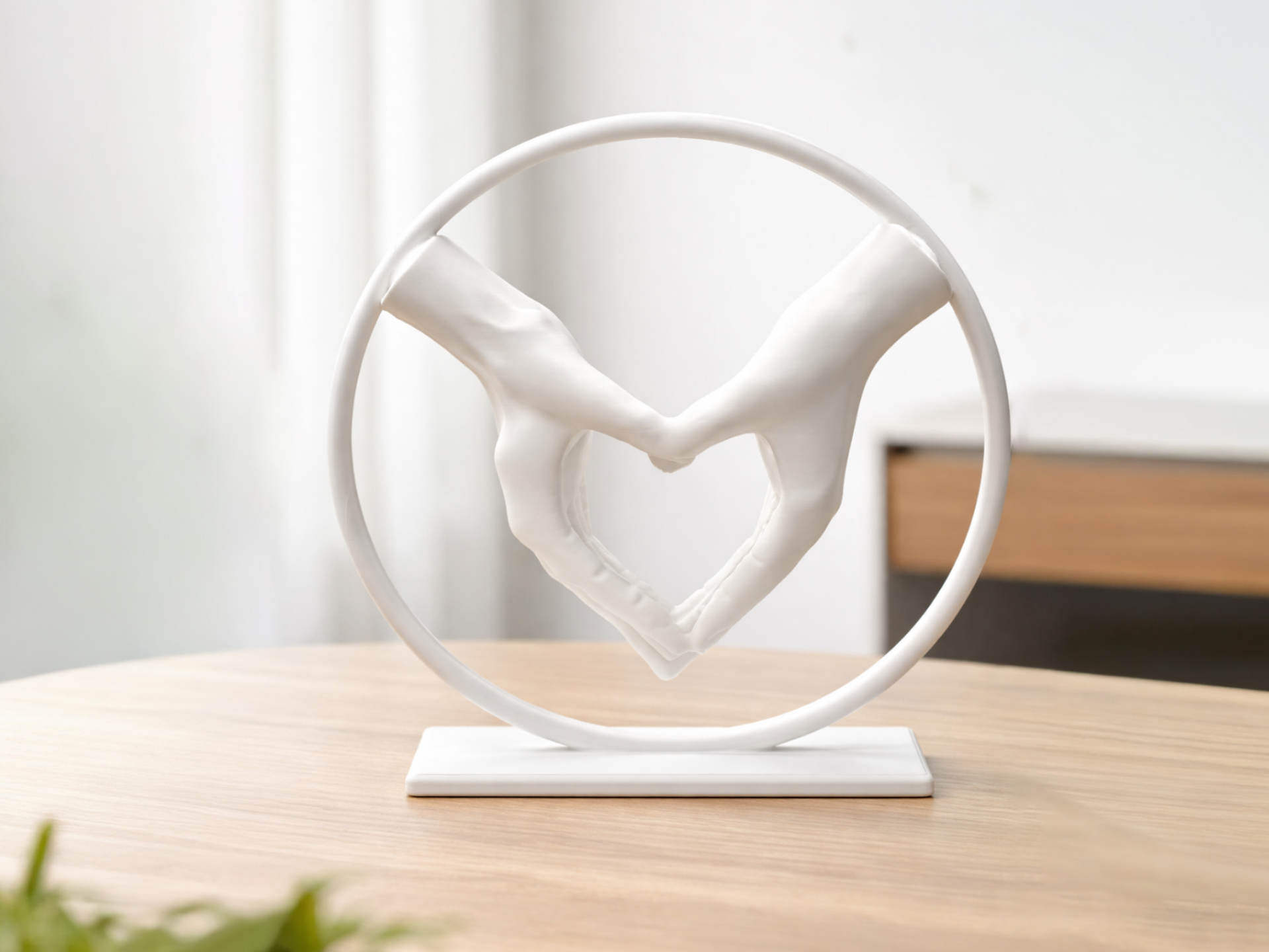 heart hands sculpture – modern love symbol