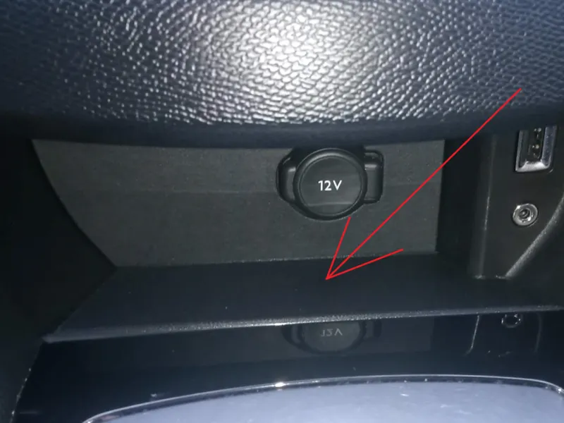 Peugeot 308 T9 Central console rubber pad