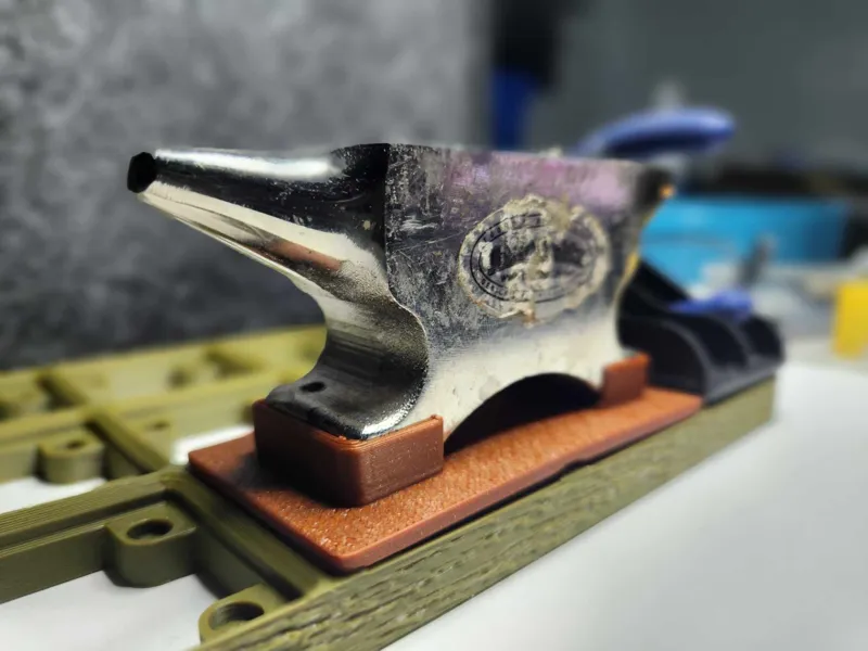 Gridfinity Anvil holder