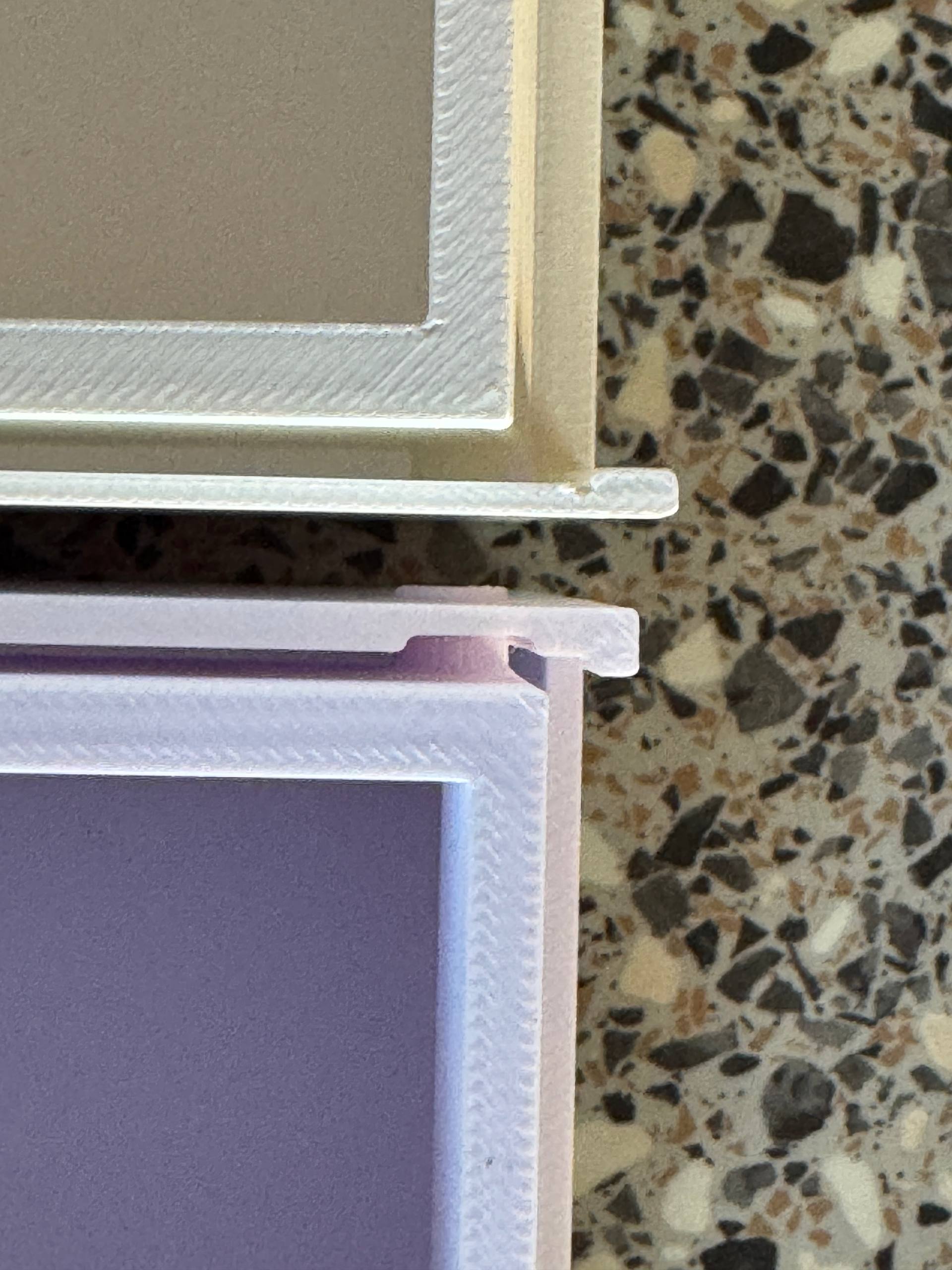 Miniatura 2 do modelo 3D Wall mounted hinge box