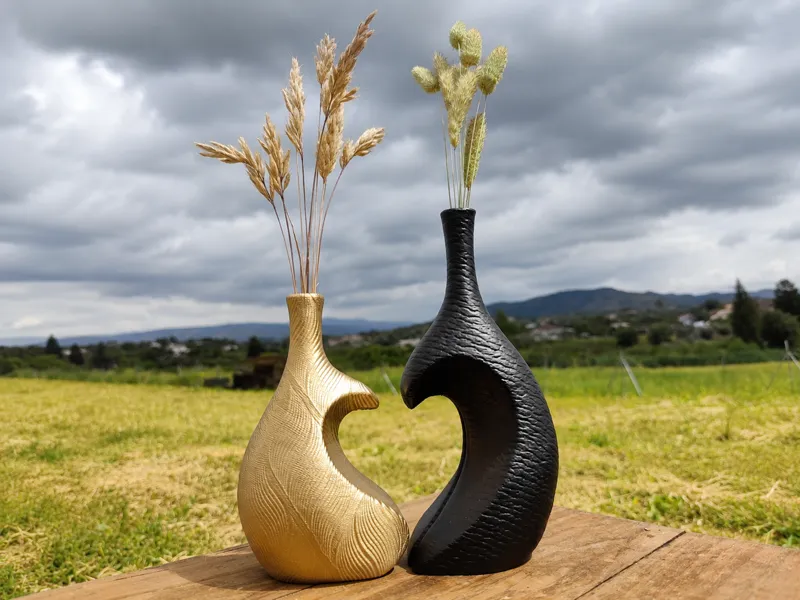 Heart Connection Vase Set