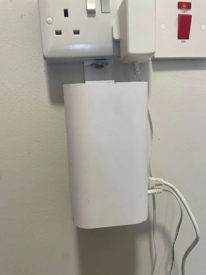 Nokia beacon 2 holder